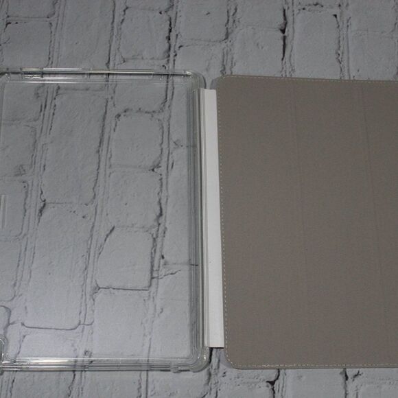 iPad 8th/7th Generation MARBLE Trifold Case 10.2" - Picture 2 of 5